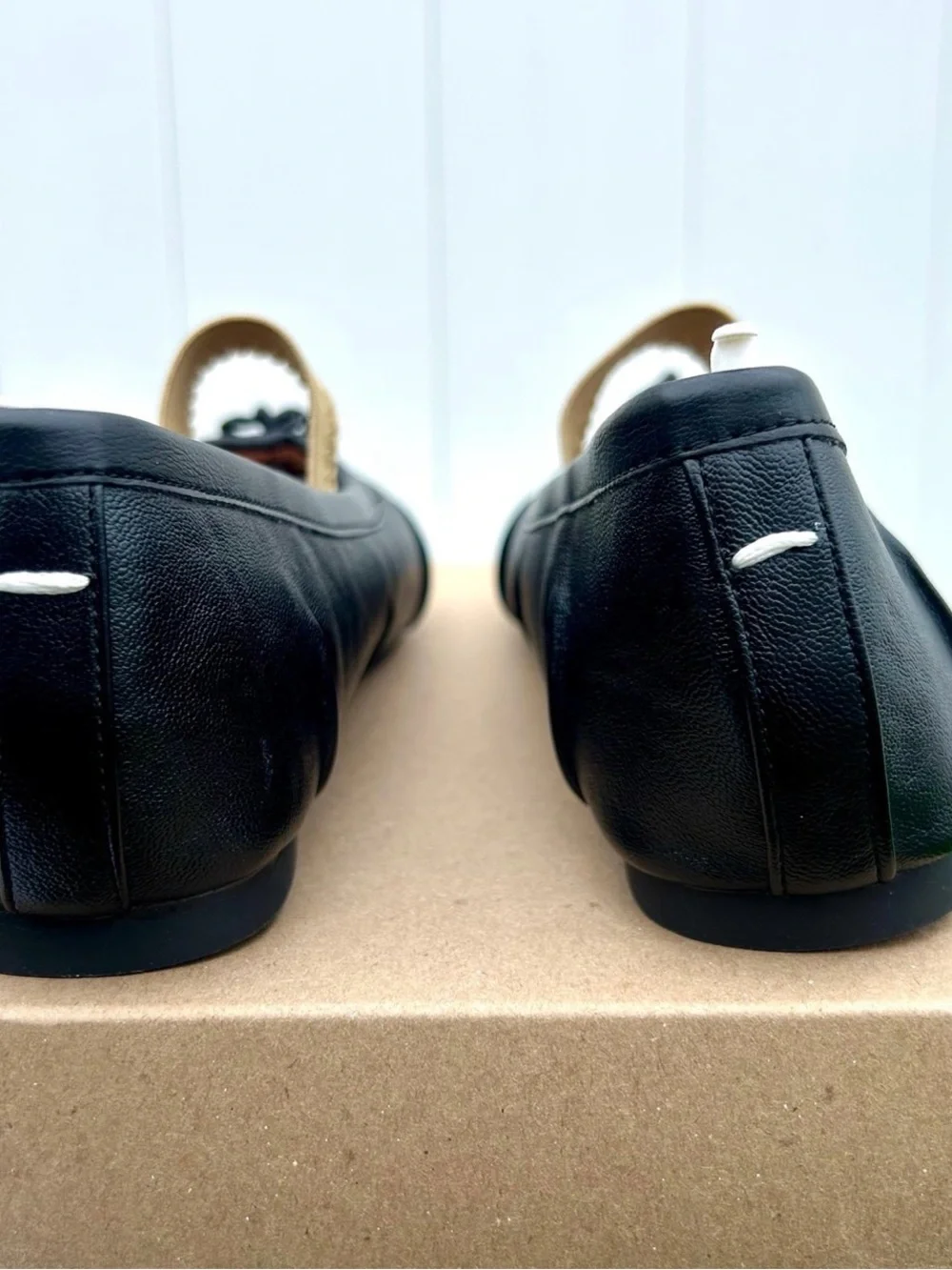 TABI STYLE SHOES BLACK SPLIT-TOE BALLET FLATS W/STRAP UNBRANDED COMFY SZ 39 NEW